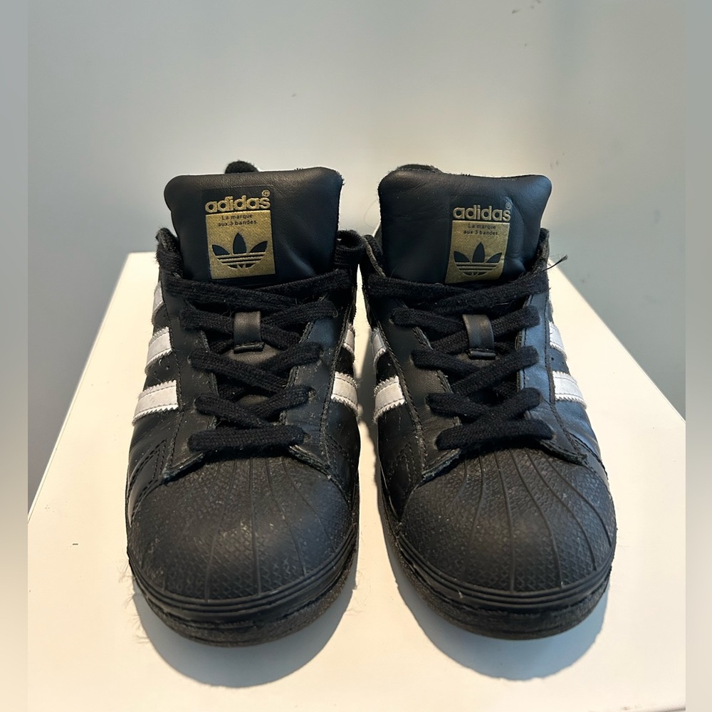 Adidas superstar runner Size 5